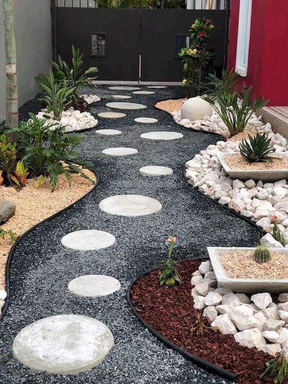 đá dặm bước sân vườn